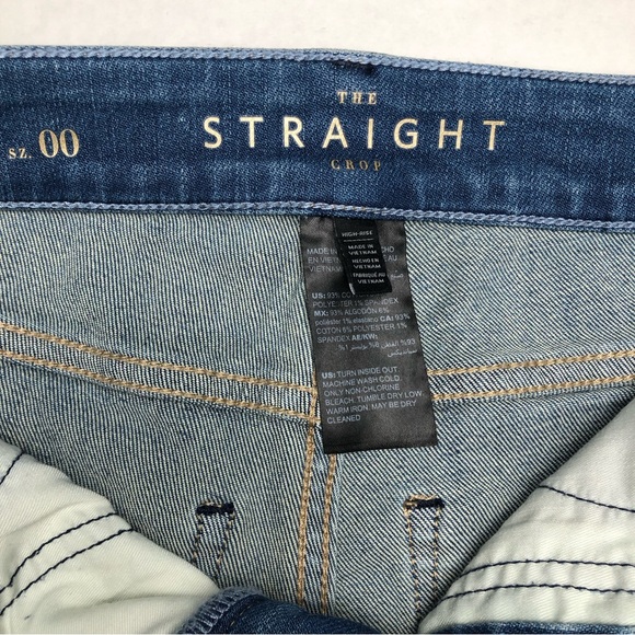 White House Black Market (WHBM) High Rise Destructed The Straight Crop Jeans - Picture 5 of 8